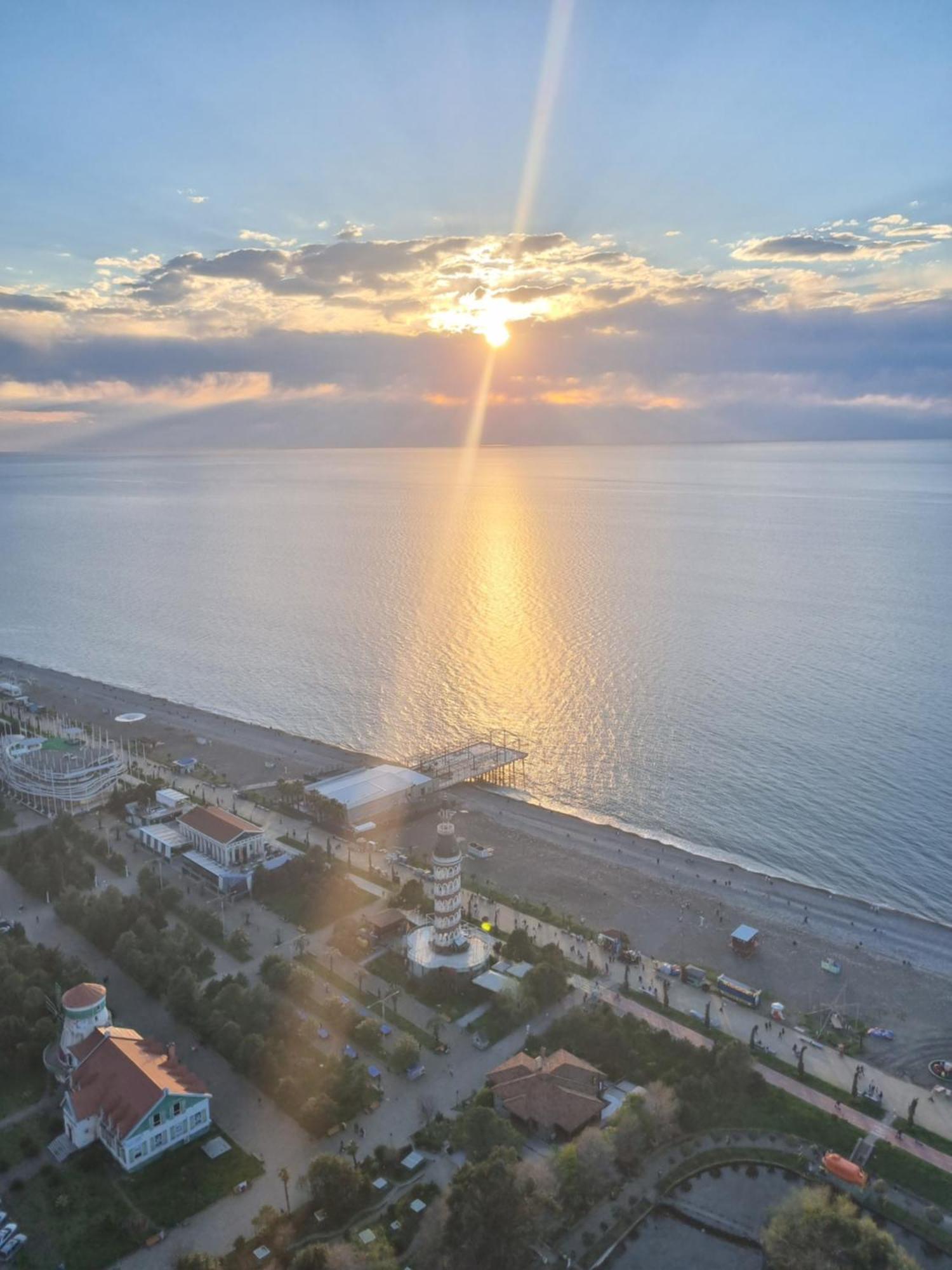 Apartamento Orbi Sity Batumi Exterior foto
