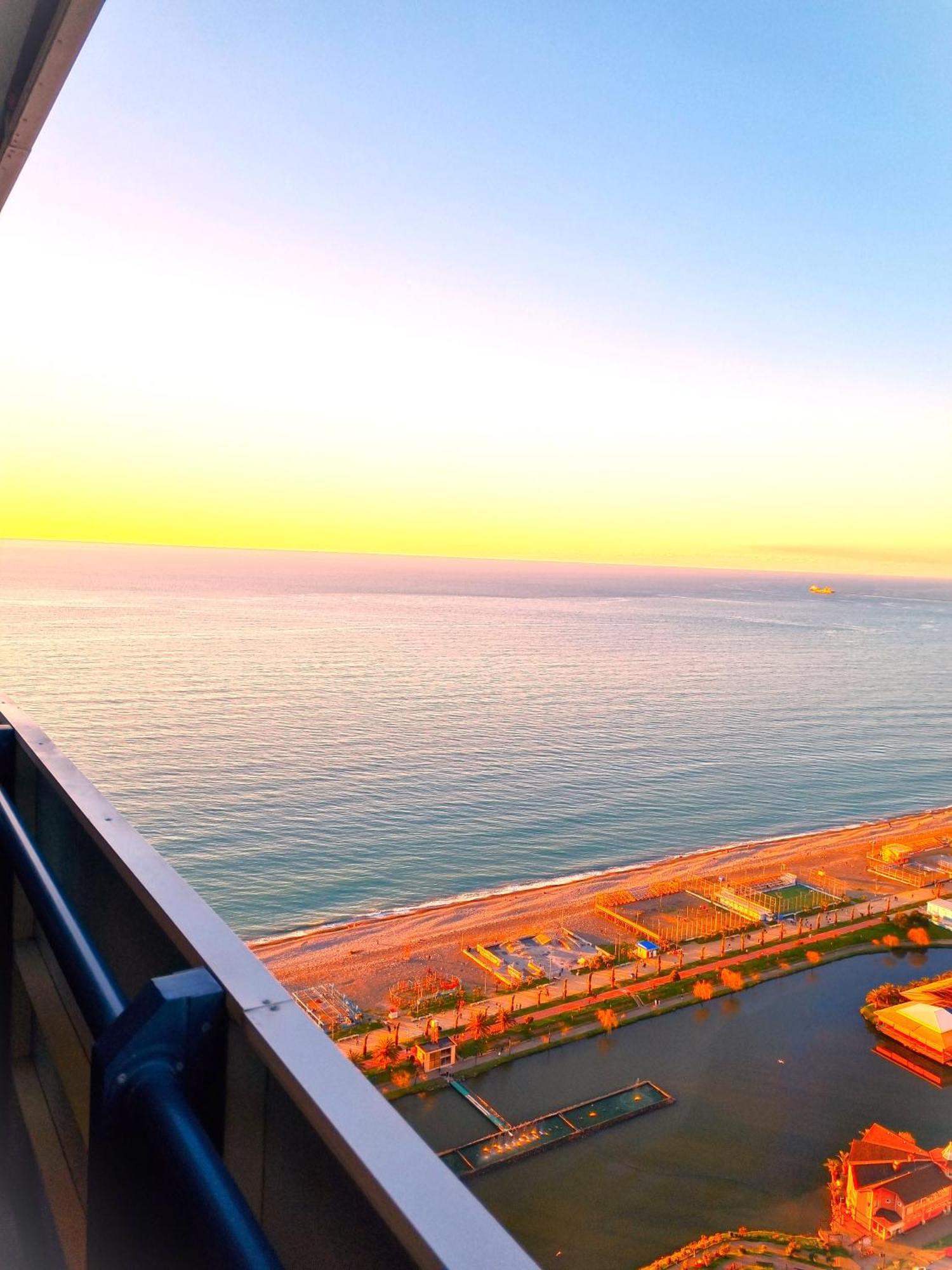 Apartamento Orbi Sity Batumi Exterior foto